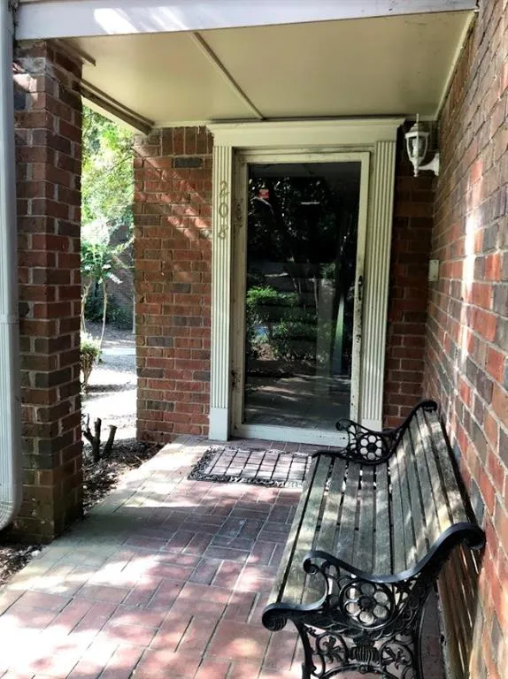 208 Brandywine Circle, Sandy Springs, Georgia 30350, 3 Bedrooms Bedrooms, ,3 BathroomsBathrooms,Residential,Sold,208 Brandywine Circle,6024022