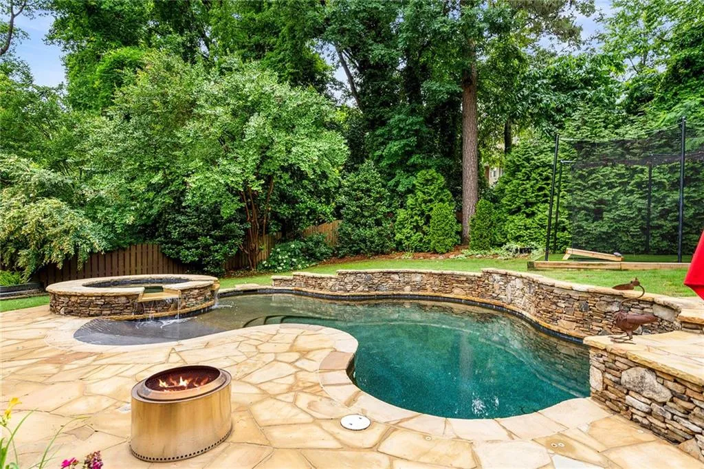 5352 Greenland Road Ne, Atlanta, Georgia 30342, 3 Bedrooms Bedrooms, ,3 BathroomsBathrooms,Residential,Sold,5352 Greenland Road Ne,7384908