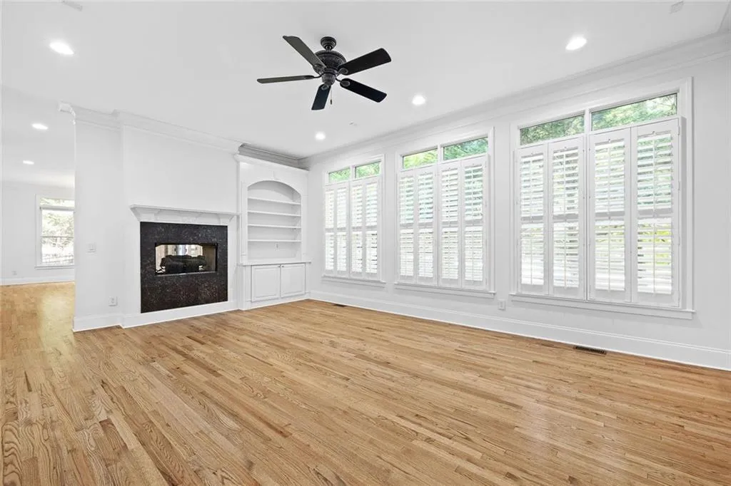 576 Cliftwood Court, Sandy Springs, Georgia 30328, 5 Bedrooms Bedrooms, ,5 BathroomsBathrooms,Residential,Sold,576 Cliftwood Court,7584215