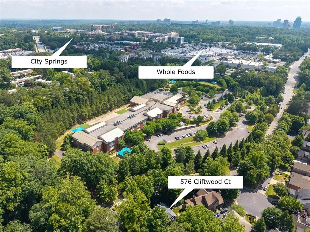 576 Cliftwood Court, Sandy Springs, Georgia 30328, 5 Bedrooms Bedrooms, ,5 BathroomsBathrooms,Residential,Sold,576 Cliftwood Court,7584215