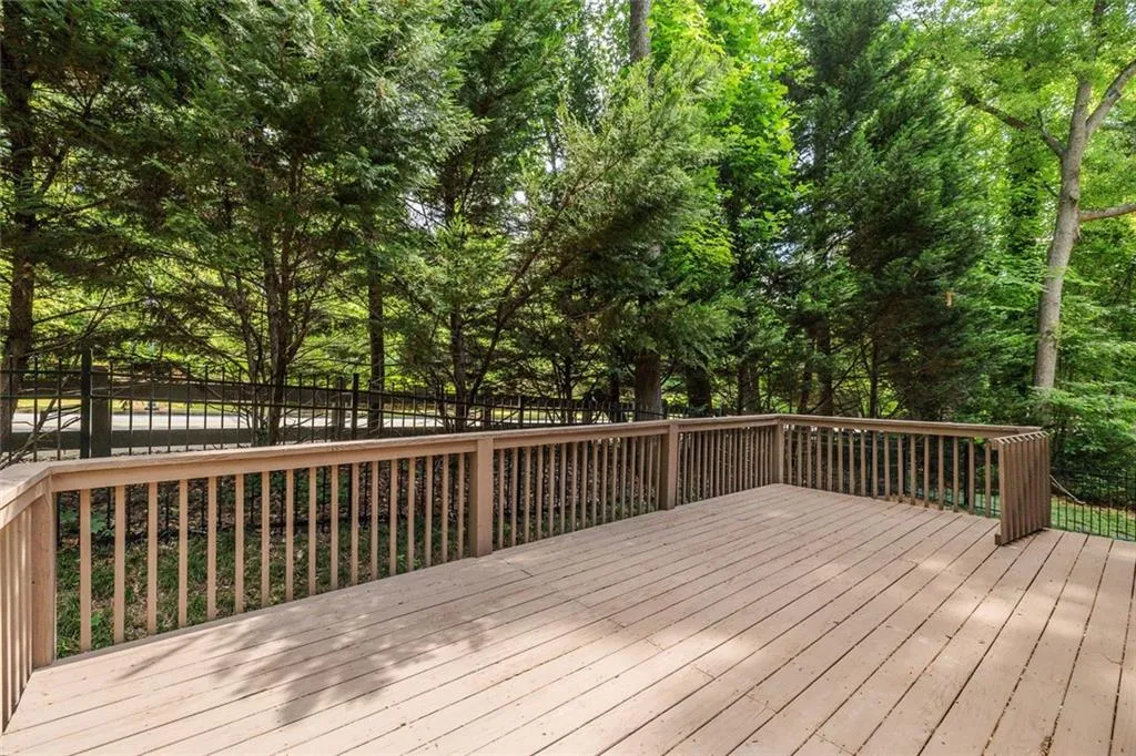 576 Cliftwood Court, Sandy Springs, Georgia 30328, 5 Bedrooms Bedrooms, ,5 BathroomsBathrooms,Residential,Sold,576 Cliftwood Court,7584215
