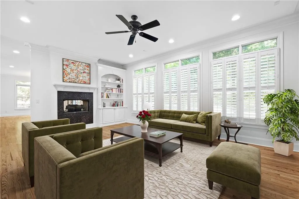 576 Cliftwood Court, Sandy Springs, Georgia 30328, 5 Bedrooms Bedrooms, ,5 BathroomsBathrooms,Residential,Sold,576 Cliftwood Court,7584215