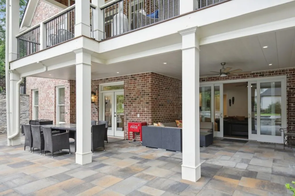 612 Windsor Parkway, Atlanta, Georgia 30342, 5 Bedrooms Bedrooms, ,5 BathroomsBathrooms,Residential,Sold,612 Windsor Parkway,7217200