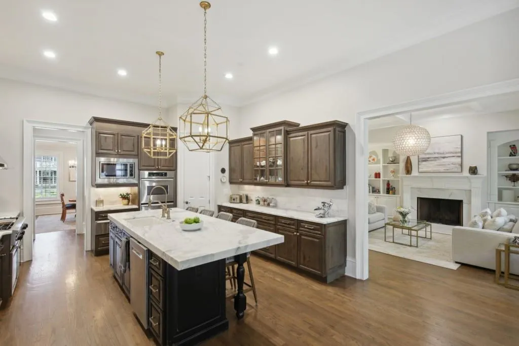 612 Windsor Parkway, Atlanta, Georgia 30342, 5 Bedrooms Bedrooms, ,5 BathroomsBathrooms,Residential,Sold,612 Windsor Parkway,7217200