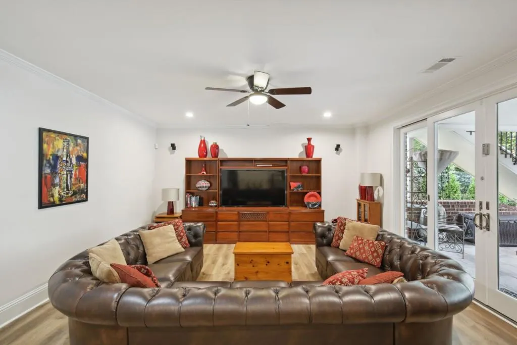 612 Windsor Parkway, Atlanta, Georgia 30342, 5 Bedrooms Bedrooms, ,5 BathroomsBathrooms,Residential,Sold,612 Windsor Parkway,7217200