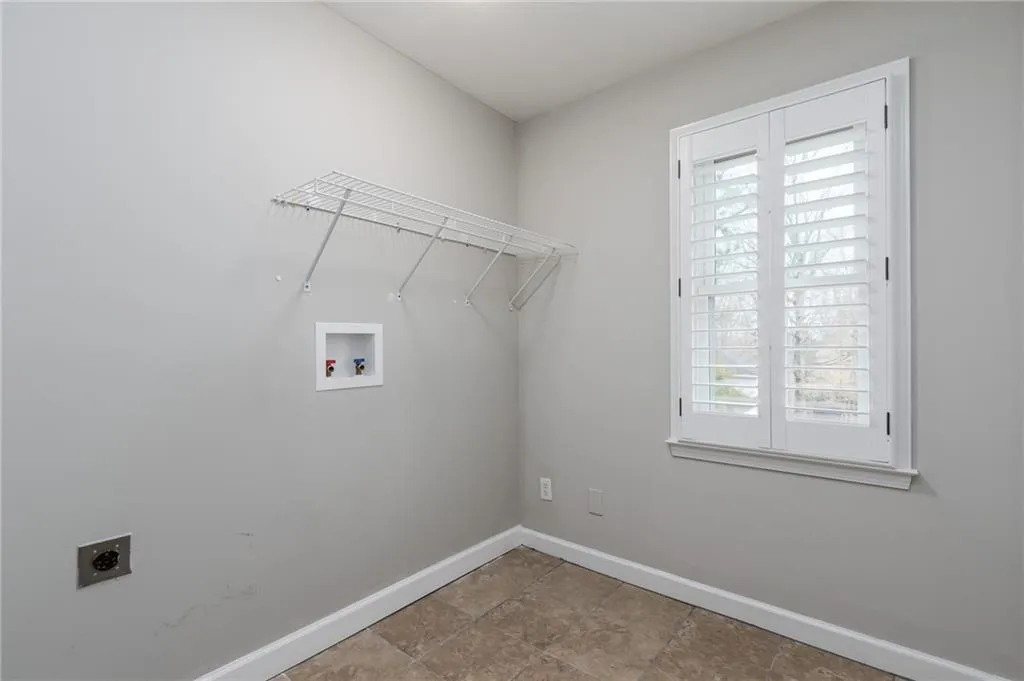 515 Tahoma Drive, Sandy Springs, Georgia 30350, 4 Bedrooms Bedrooms, ,2 BathroomsBathrooms,Residential,Sold,515 Tahoma Drive,6840150