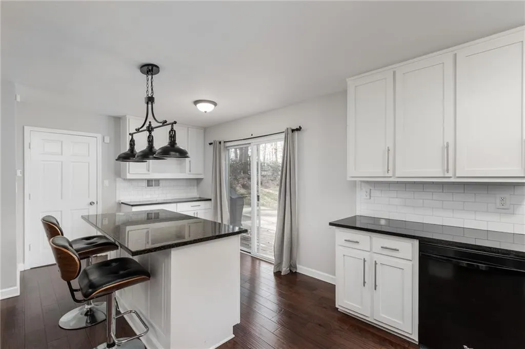 515 Tahoma Drive, Sandy Springs, Georgia 30350, 4 Bedrooms Bedrooms, ,2 BathroomsBathrooms,Residential,Sold,515 Tahoma Drive,6840150