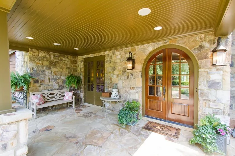 300 Trimble Crest Drive, Sandy Springs, Georgia 30342, 6 Bedrooms Bedrooms, ,6 BathroomsBathrooms,Residential,Sold,300 Trimble Crest Drive,5554568