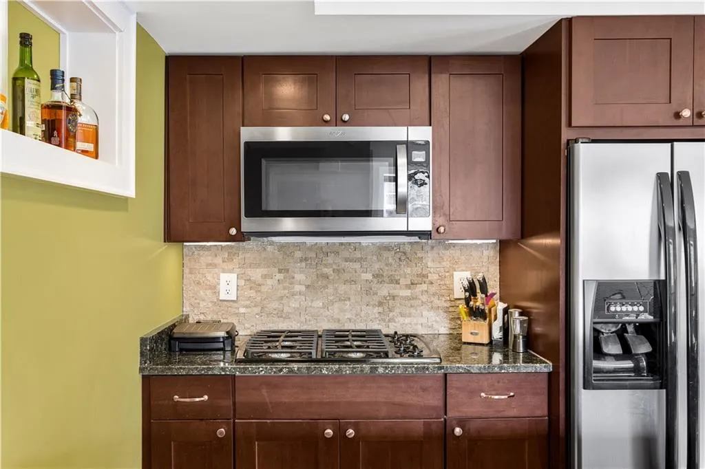 1261 Lavista Road Ne Unit E9, Atlanta, Georgia 30324, 1 Bedroom Bedrooms, ,1 BathroomBathrooms,Residential,For Sale,1261 Lavista Road Ne Unit E9,7654560