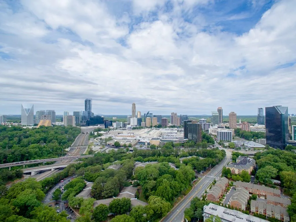 3127 Lenox Road Ne Unit 13, Atlanta, Georgia 30324, 4 Bedrooms Bedrooms, ,4 BathroomsBathrooms,Residential,Sold,3127 Lenox Road Ne Unit 13,5903823