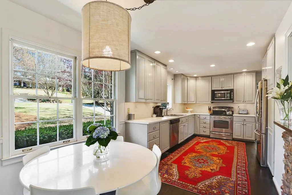 425 Forest Valley Road, Sandy Springs, Georgia 30342, 4 Bedrooms Bedrooms, ,3 BathroomsBathrooms,Residential,Sold,425 Forest Valley Road,5983920