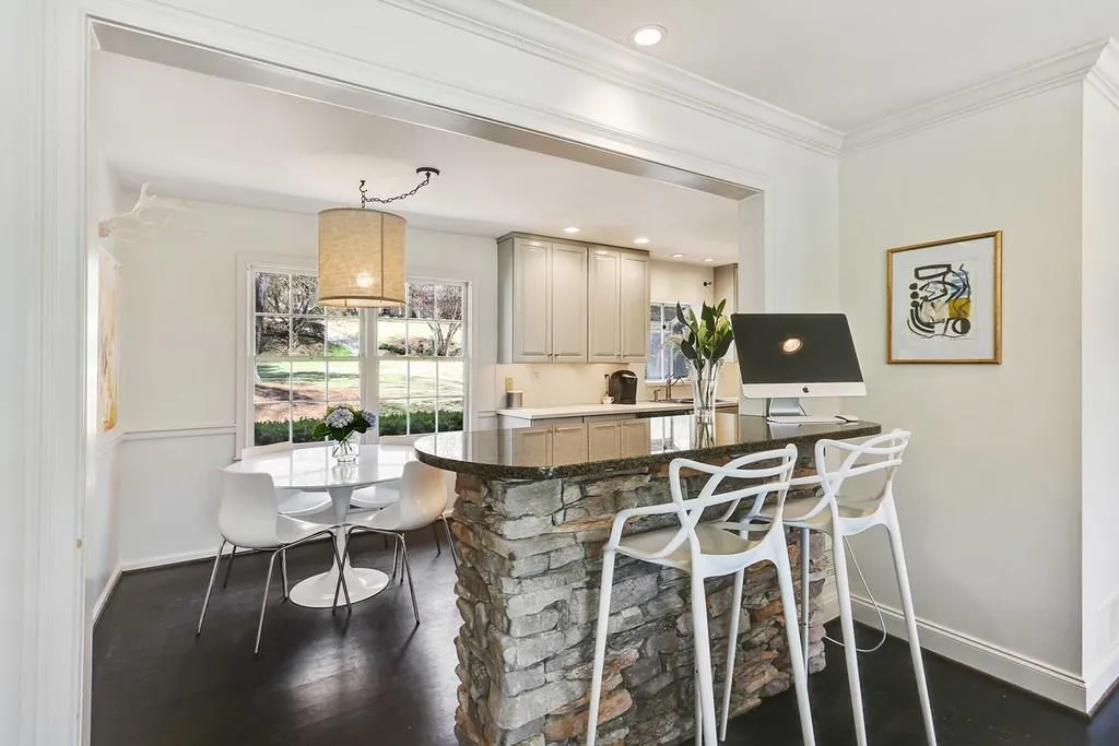 425 Forest Valley Road, Sandy Springs, Georgia 30342, 4 Bedrooms Bedrooms, ,3 BathroomsBathrooms,Residential,Sold,425 Forest Valley Road,5983920