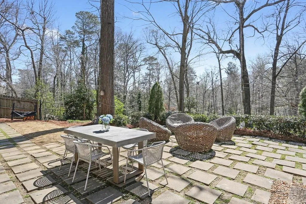 425 Forest Valley Road, Sandy Springs, Georgia 30342, 4 Bedrooms Bedrooms, ,3 BathroomsBathrooms,Residential,Sold,425 Forest Valley Road,5983920