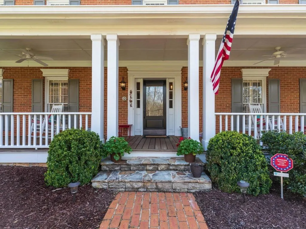 9985 Huntcliff Trace, Sandy Springs, Georgia 30350, 5 Bedrooms Bedrooms, ,4 BathroomsBathrooms,Residential,Sold,9985 Huntcliff Trace,6555078