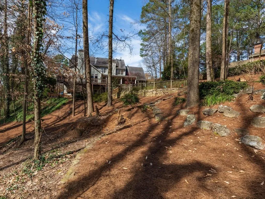 9985 Huntcliff Trace, Sandy Springs, Georgia 30350, 5 Bedrooms Bedrooms, ,4 BathroomsBathrooms,Residential,Sold,9985 Huntcliff Trace,6555078