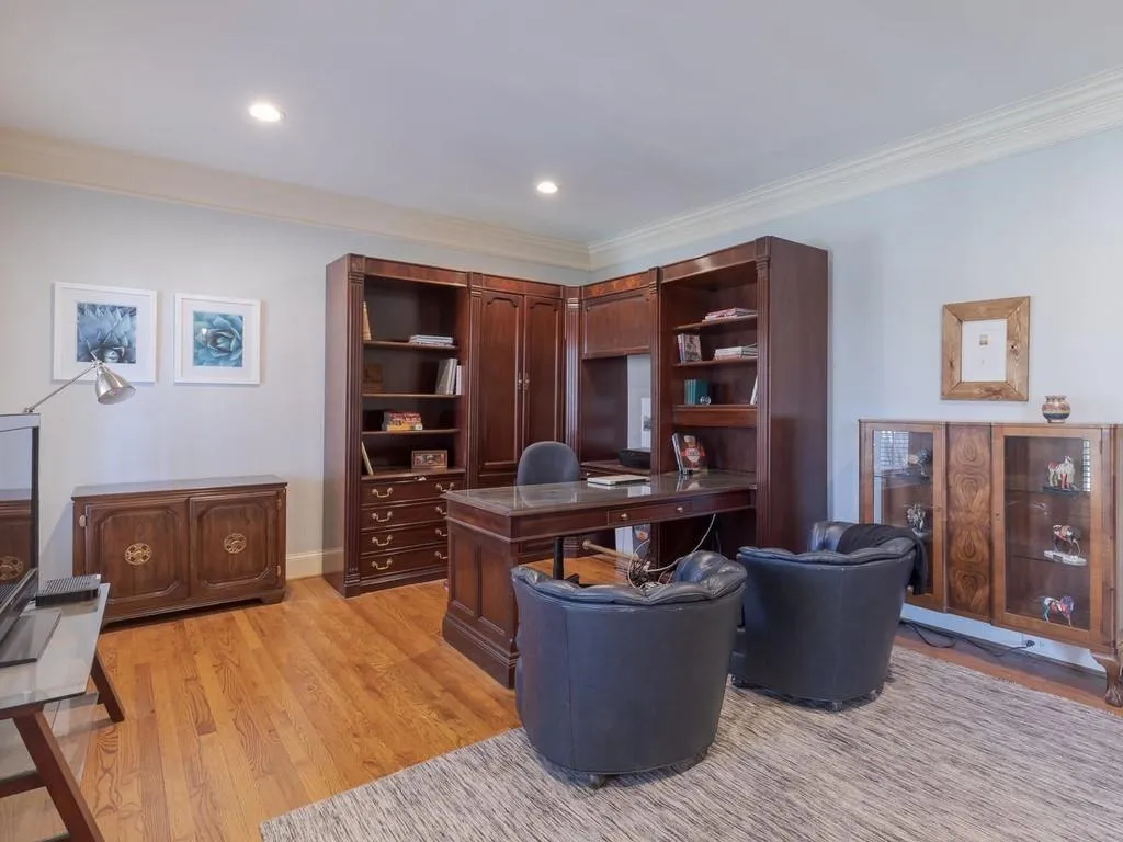 9985 Huntcliff Trace, Sandy Springs, Georgia 30350, 5 Bedrooms Bedrooms, ,4 BathroomsBathrooms,Residential,Sold,9985 Huntcliff Trace,6555078