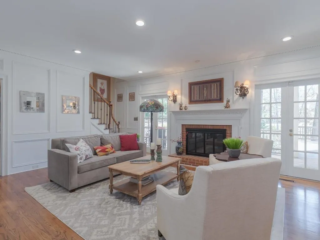 9985 Huntcliff Trace, Sandy Springs, Georgia 30350, 5 Bedrooms Bedrooms, ,4 BathroomsBathrooms,Residential,Sold,9985 Huntcliff Trace,6555078