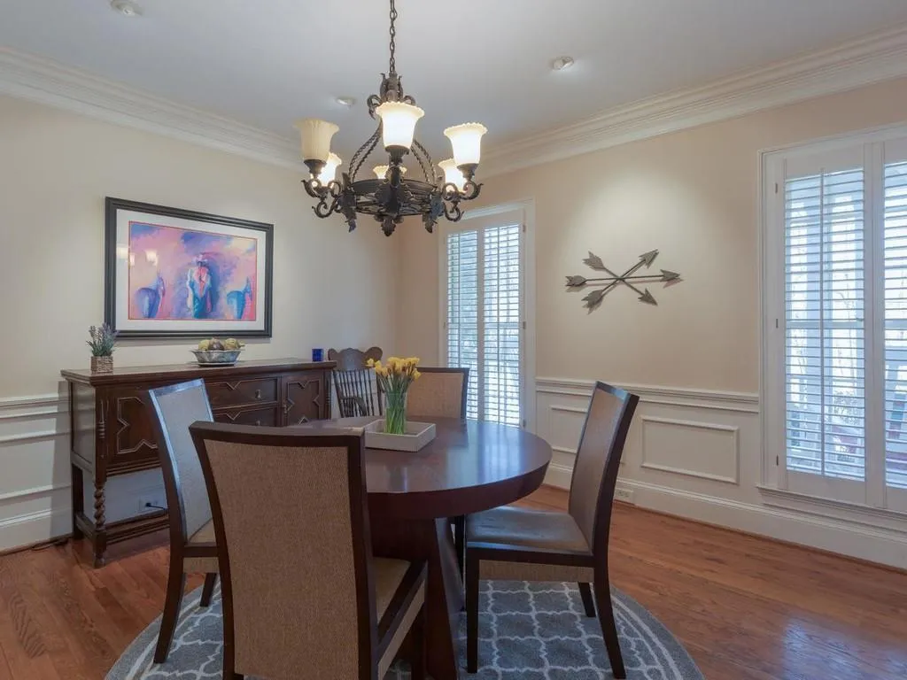 9985 Huntcliff Trace, Sandy Springs, Georgia 30350, 5 Bedrooms Bedrooms, ,4 BathroomsBathrooms,Residential,Sold,9985 Huntcliff Trace,6555078