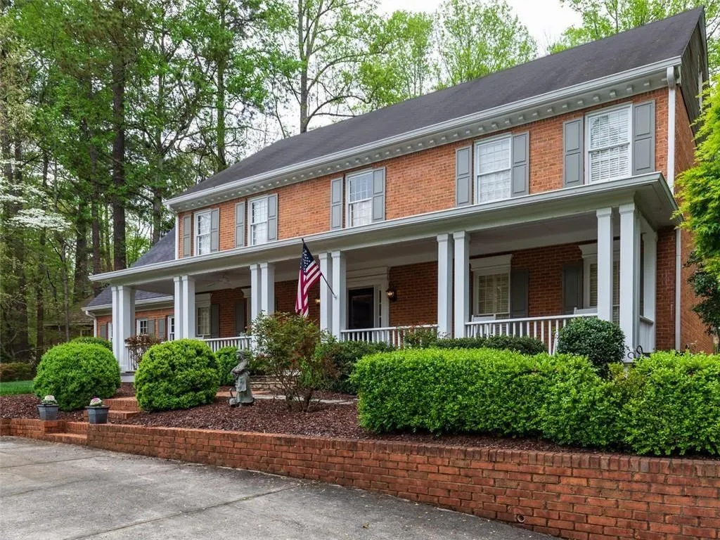 9985 Huntcliff Trace, Sandy Springs, Georgia 30350, 5 Bedrooms Bedrooms, ,4 BathroomsBathrooms,Residential,Sold,9985 Huntcliff Trace,6555078 9985 Huntcliff Trace, Sandy Springs, Georgia 30350, 5 Bedrooms Bedrooms, ,4 BathroomsBathrooms,Residential,Sold,9985 Huntcliff Trace,6555078