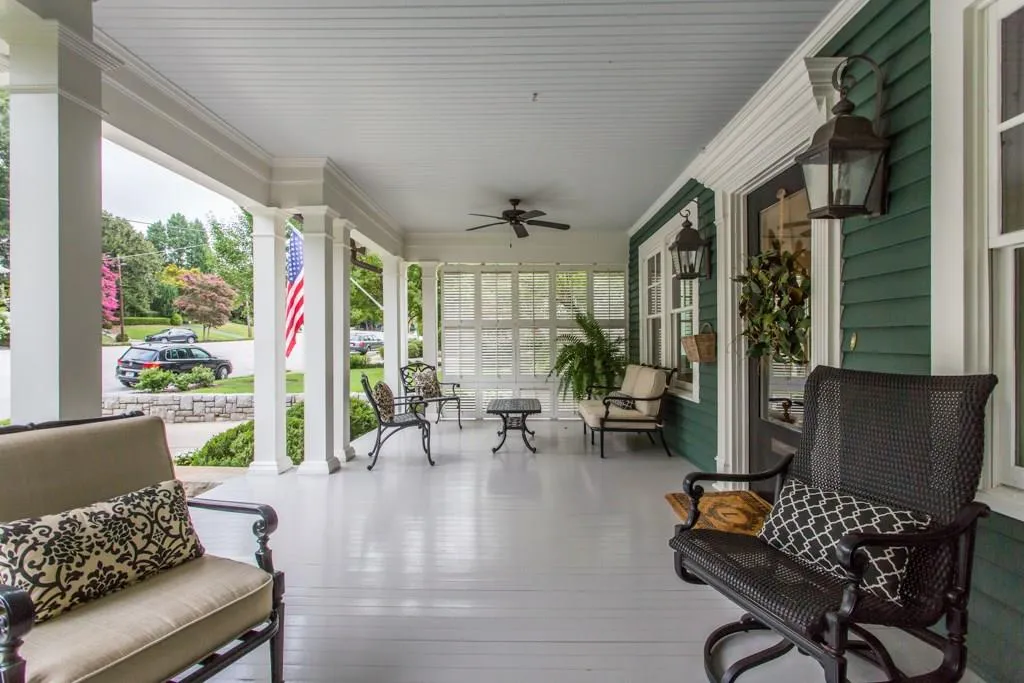 137 Ne The Prado, Atlanta, Georgia 30309, 5 Bedrooms Bedrooms, ,4 BathroomsBathrooms,Residential,Sold,137 Ne The Prado,5729590