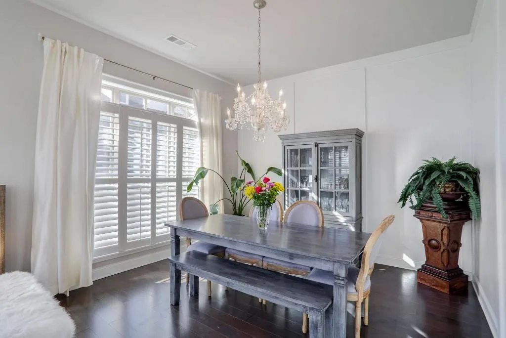 4236 Deming Circle, Atlanta, Georgia 30342, 3 Bedrooms Bedrooms, ,3 BathroomsBathrooms,Residential,Sold,4236 Deming Circle,7524522