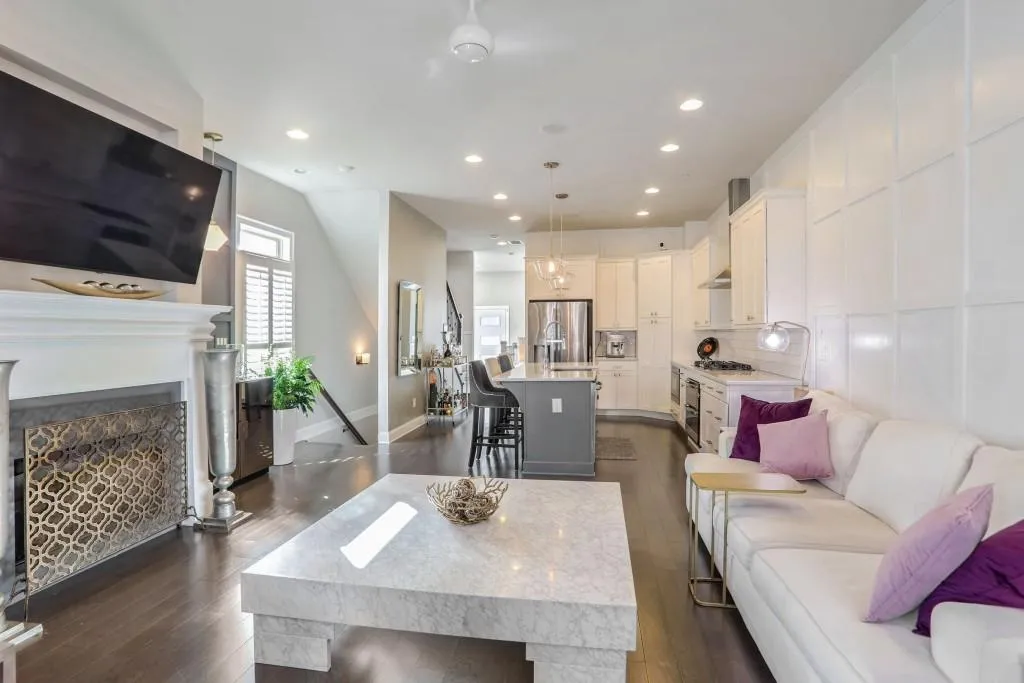 4236 Deming Circle, Atlanta, Georgia 30342, 3 Bedrooms Bedrooms, ,3 BathroomsBathrooms,Residential,Sold,4236 Deming Circle,7524522