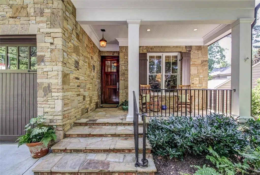745 Ellsworth Drive Nw, Atlanta, Georgia 30318, 4 Bedrooms Bedrooms, ,5 BathroomsBathrooms,Residential,Sold,745 Ellsworth Drive Nw,5723193