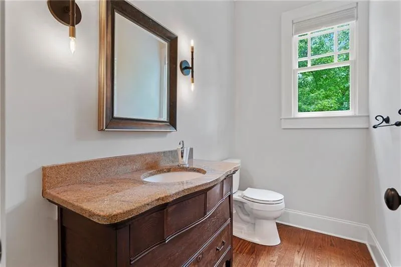 1/2 bath