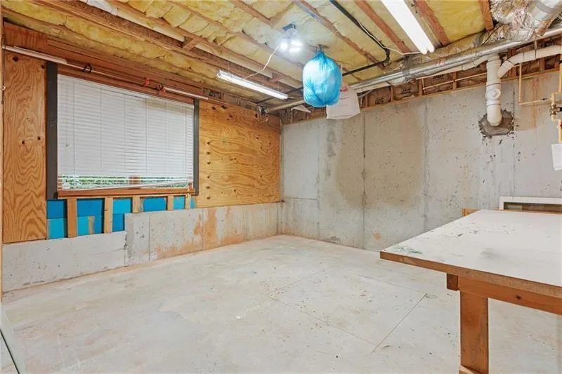 2697 N Thompson Road Ne, Atlanta, Georgia 30319, 4 Bedrooms Bedrooms, ,3 BathroomsBathrooms,Residential,For Sale,2697 N Thompson Road Ne,7616703