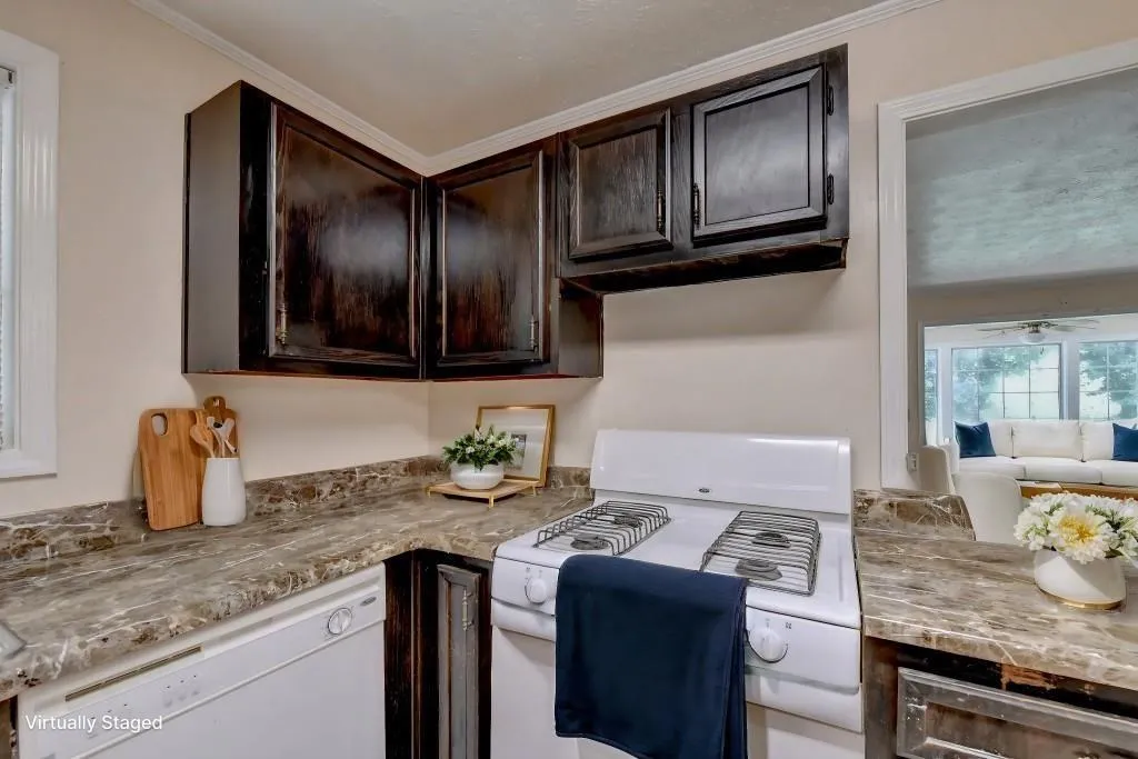102 Gettysburg Place, Sandy Springs, Georgia 30350, 2 Bedrooms Bedrooms, ,1 BathroomBathrooms,Residential,For Sale,102 Gettysburg Place,7397821