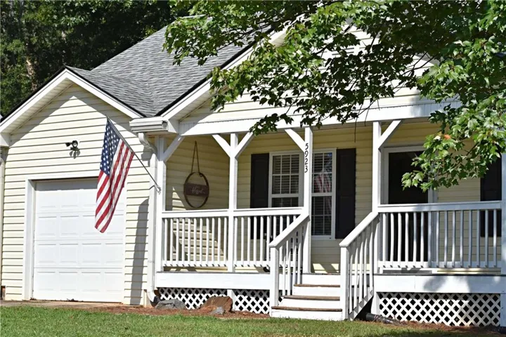 5923 Carter Street, Lula, Georgia 30554