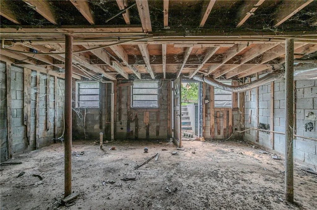 View of miscellaneous room