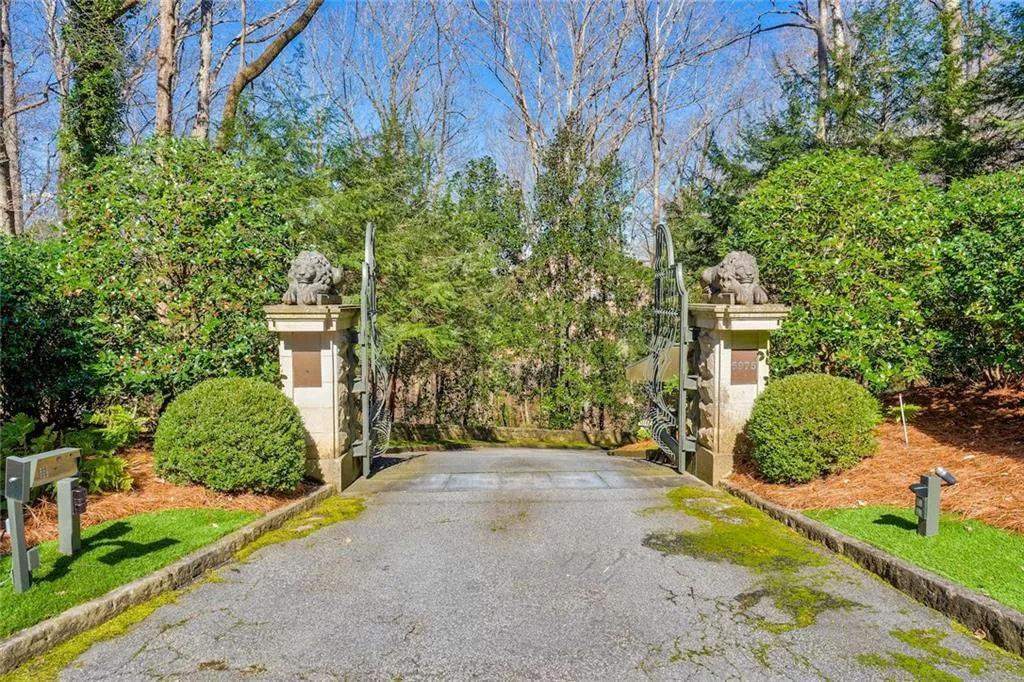 5975 Winterthur Ridge, Atlanta, Georgia 30328, 7 Bedrooms Bedrooms, ,8 BathroomsBathrooms,Residential,Sold,5975 Winterthur Ridge,6508153