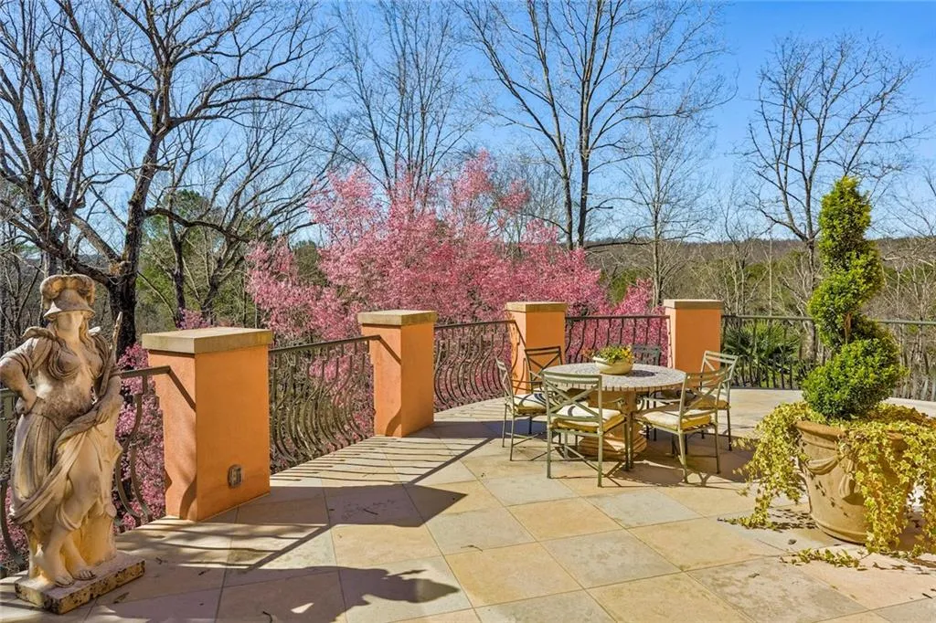 5975 Winterthur Ridge, Atlanta, Georgia 30328, 7 Bedrooms Bedrooms, ,8 BathroomsBathrooms,Residential,Sold,5975 Winterthur Ridge,6508153
