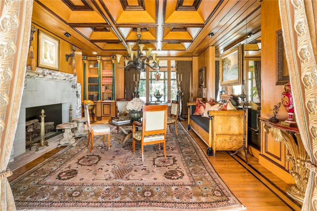 5975 Winterthur Ridge, Atlanta, Georgia 30328, 7 Bedrooms Bedrooms, ,8 BathroomsBathrooms,Residential,Sold,5975 Winterthur Ridge,6508153