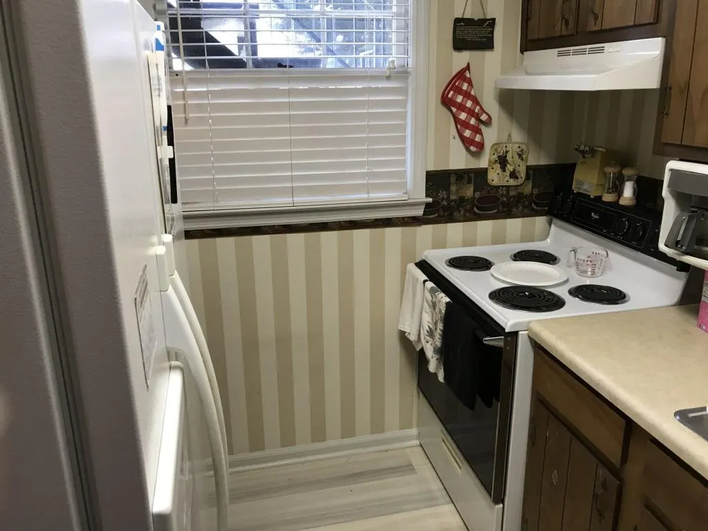 6700 Roswell Road Unit 31-f, Sandy Springs, Georgia 30328, 2 Bedrooms Bedrooms, ,2 BathroomsBathrooms,Residential,Sold,6700 Roswell Road Unit 31-f,5894509
