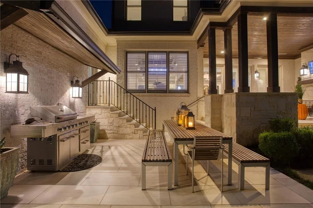 210 Rivermere Way, Sandy Springs, Georgia 30350, 6 Bedrooms Bedrooms, ,5 BathroomsBathrooms,Residential,Sold,210 Rivermere Way,7453388