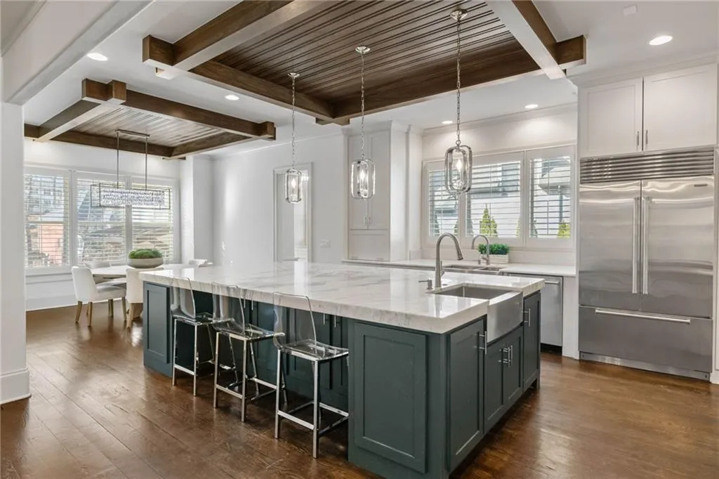 210 Rivermere Way, Sandy Springs, Georgia 30350, 6 Bedrooms Bedrooms, ,5 BathroomsBathrooms,Residential,Sold,210 Rivermere Way,7453388