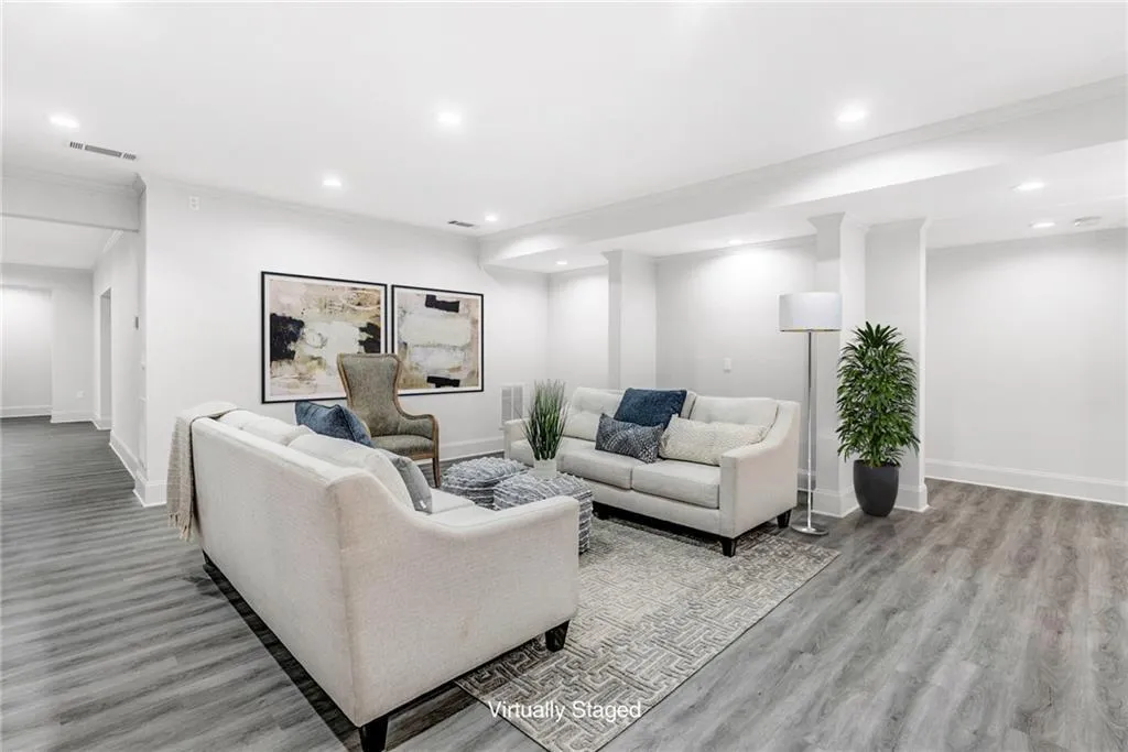 210 Rivermere Way, Sandy Springs, Georgia 30350, 6 Bedrooms Bedrooms, ,5 BathroomsBathrooms,Residential,Sold,210 Rivermere Way,7453388