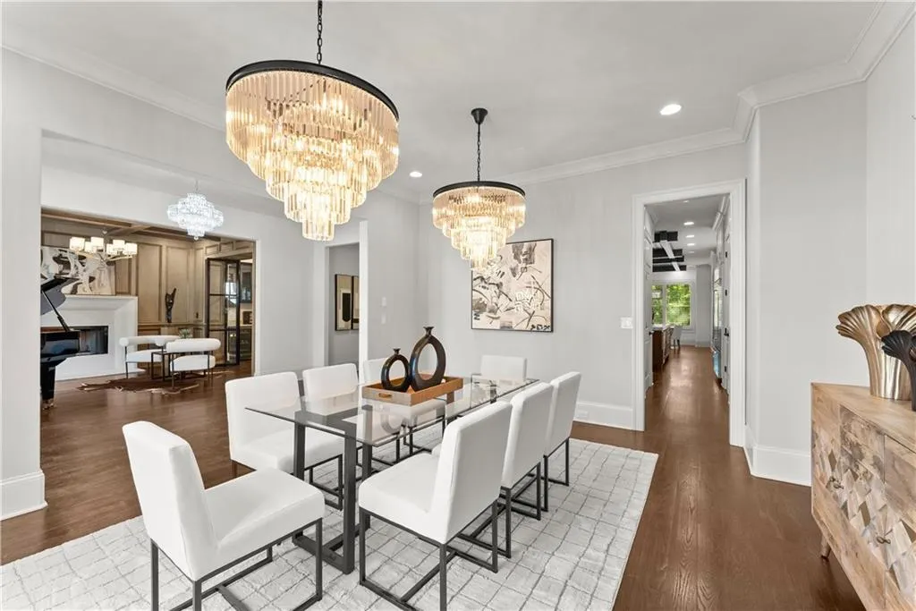 210 Rivermere Way, Sandy Springs, Georgia 30350, 6 Bedrooms Bedrooms, ,5 BathroomsBathrooms,Residential,Sold,210 Rivermere Way,7453388