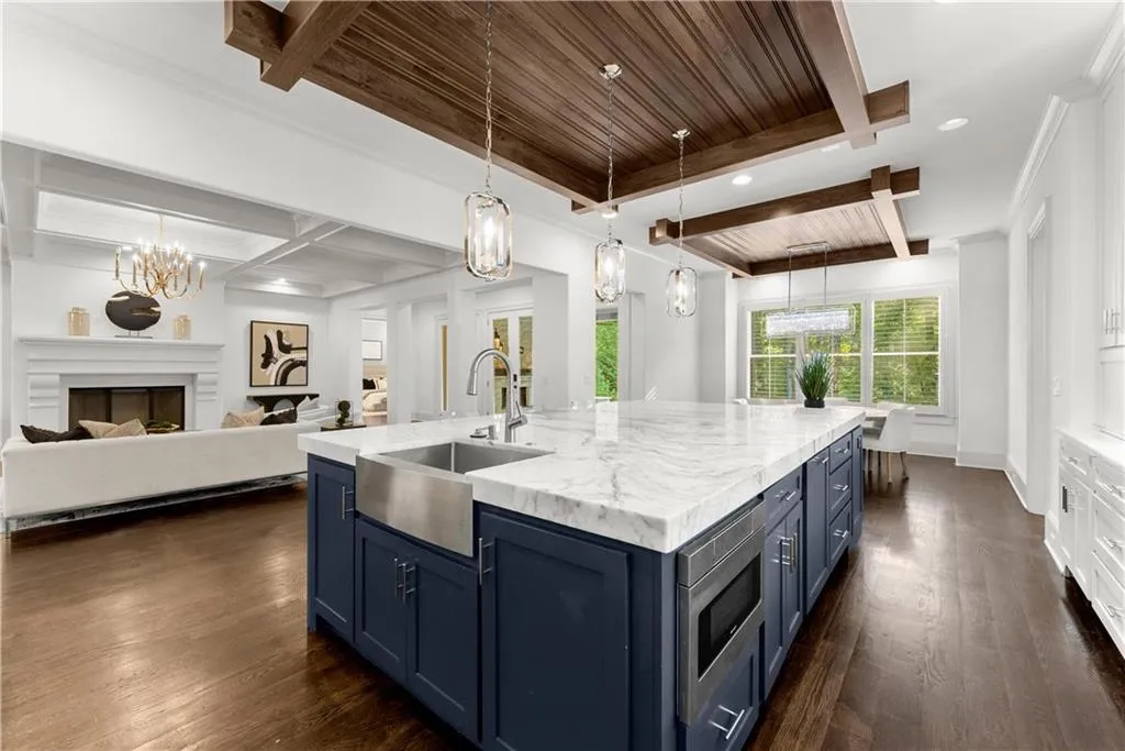 210 Rivermere Way, Sandy Springs, Georgia 30350, 6 Bedrooms Bedrooms, ,5 BathroomsBathrooms,Residential,Sold,210 Rivermere Way,7453388