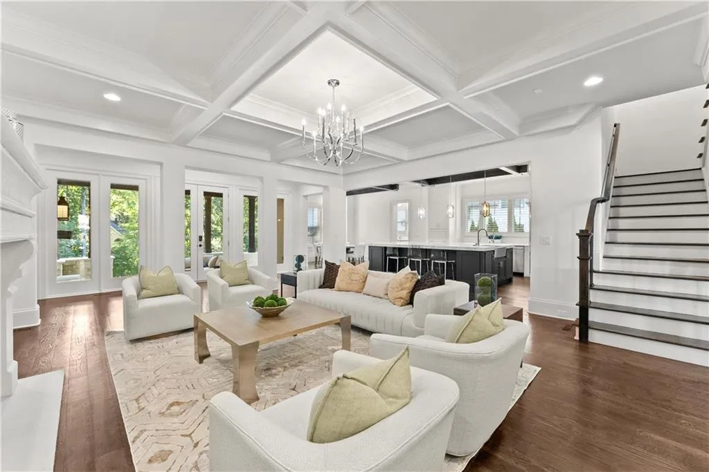 210 Rivermere Way, Sandy Springs, Georgia 30350, 6 Bedrooms Bedrooms, ,5 BathroomsBathrooms,Residential,Sold,210 Rivermere Way,7453388