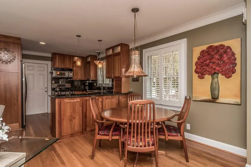 650 Amberidge Trail, Atlanta, Georgia 30328, 3 Bedrooms Bedrooms, ,3 BathroomsBathrooms,Residential,Sold,650 Amberidge Trail,5673147