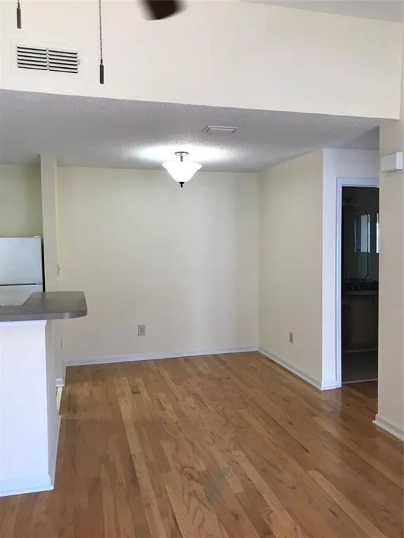 310 Granville Court, Atlanta, Georgia 30328, 2 Bedrooms Bedrooms, ,2 BathroomsBathrooms,Residential,Sold,310 Granville Court,6949981