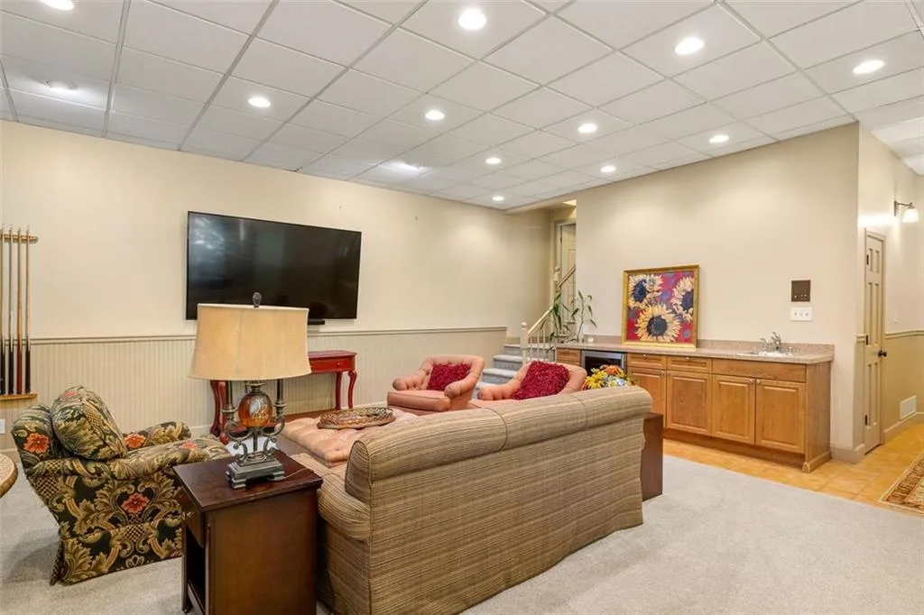 7690 Treeridge Court, Atlanta, Georgia 30350, 5 Bedrooms Bedrooms, ,4 BathroomsBathrooms,Residential,Sold,7690 Treeridge Court,7432799