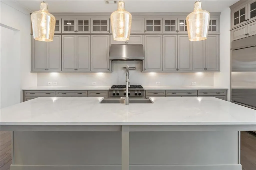 6607 Aria Boulevard Unit 124, Sandy Springs, Georgia 30328, 3 Bedrooms Bedrooms, ,3 BathroomsBathrooms,Residential,Sold,6607 Aria Boulevard Unit 124,6710656