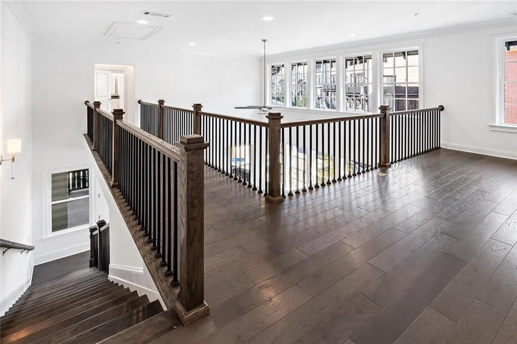 6607 Aria Boulevard Unit 124, Sandy Springs, Georgia 30328, 3 Bedrooms Bedrooms, ,3 BathroomsBathrooms,Residential,Sold,6607 Aria Boulevard Unit 124,6710656