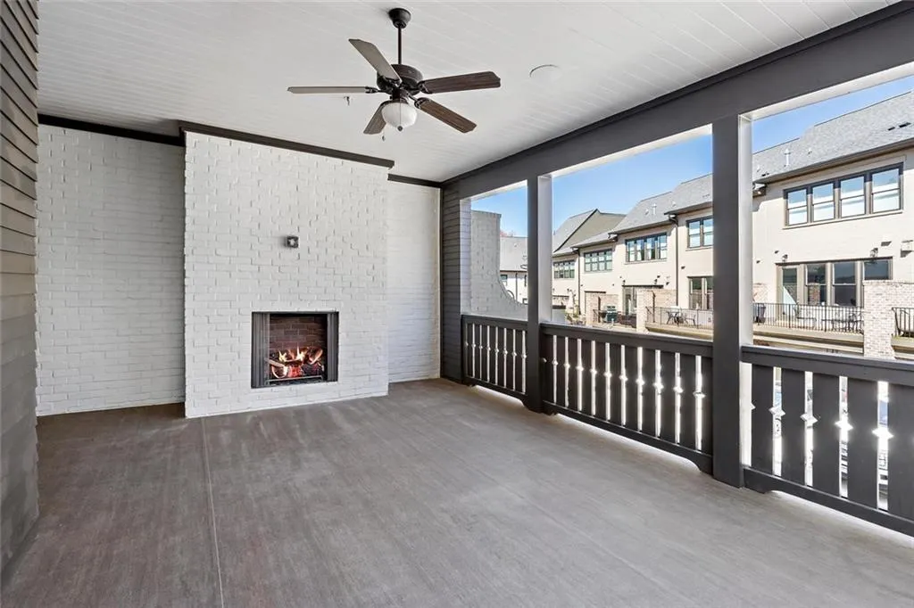 6607 Aria Boulevard Unit 124, Sandy Springs, Georgia 30328, 3 Bedrooms Bedrooms, ,3 BathroomsBathrooms,Residential,Sold,6607 Aria Boulevard Unit 124,6710656