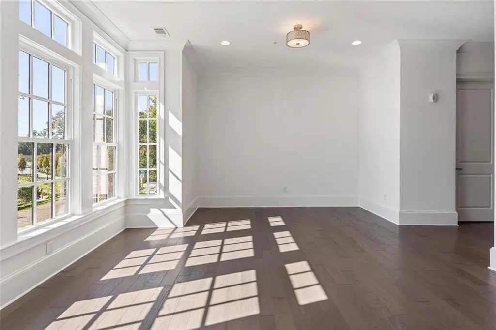 6607 Aria Boulevard Unit 124, Sandy Springs, Georgia 30328, 3 Bedrooms Bedrooms, ,3 BathroomsBathrooms,Residential,Sold,6607 Aria Boulevard Unit 124,6710656