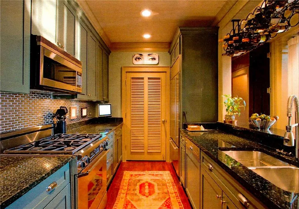 77 Peachtree Place Ne Unit 601, Atlanta, Georgia 30309, 3 Bedrooms Bedrooms, ,3 BathroomsBathrooms,Residential,Sold,77 Peachtree Place Ne Unit 601,5571831